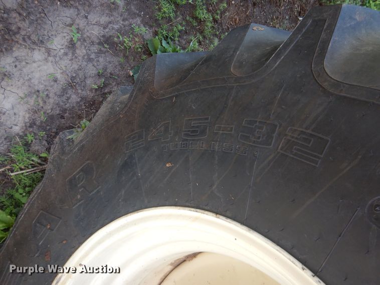 image for item DJ1316 Brent 610  grain cart