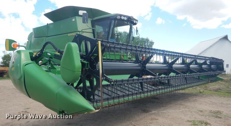 image for item DJ1320 2014 John Deere 630D  draper head