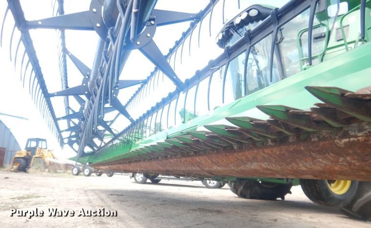 image for item DJ1320 2014 John Deere 630D  draper head