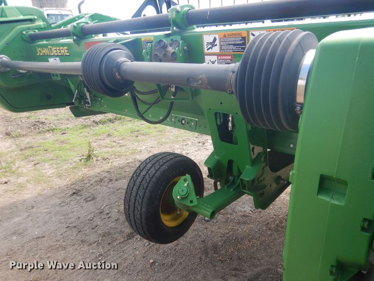 image for item DJ1320 2014 John Deere 630D  draper head