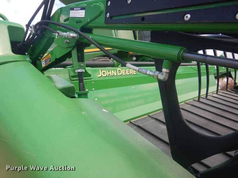 image for item DJ1320 2014 John Deere 630D  draper head