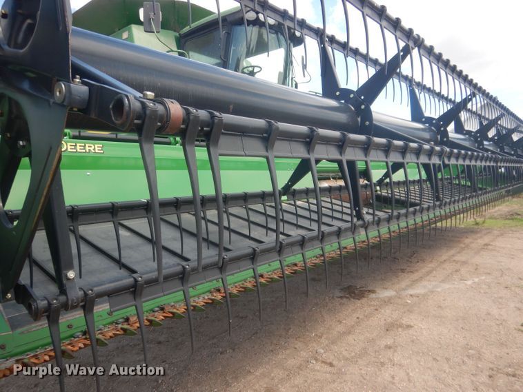 image for item DJ1320 2014 John Deere 630D  draper head