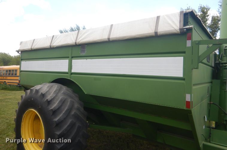 image for item DJ1323 Brent 800A  grain cart