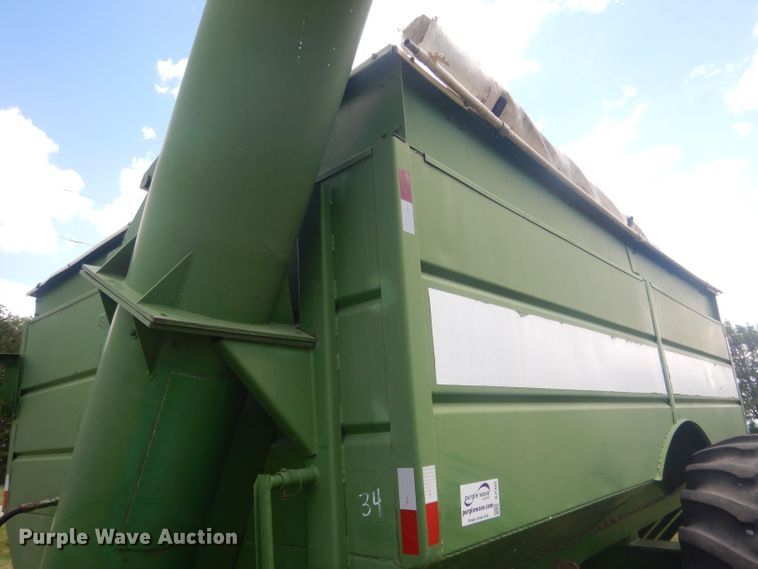 image for item DJ1323 Brent 800A  grain cart