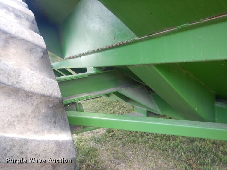 image for item DJ1323 Brent 800A  grain cart