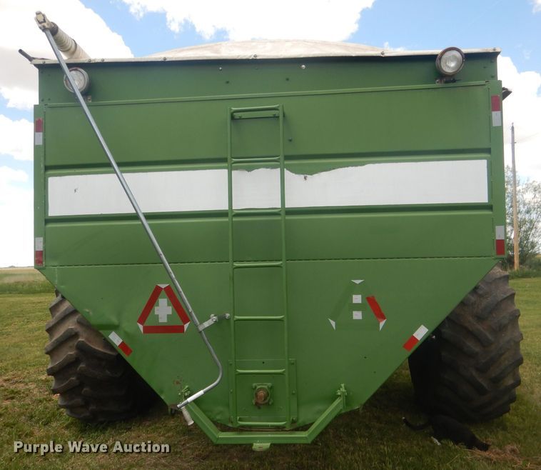 image for item DJ1323 Brent 800A  grain cart