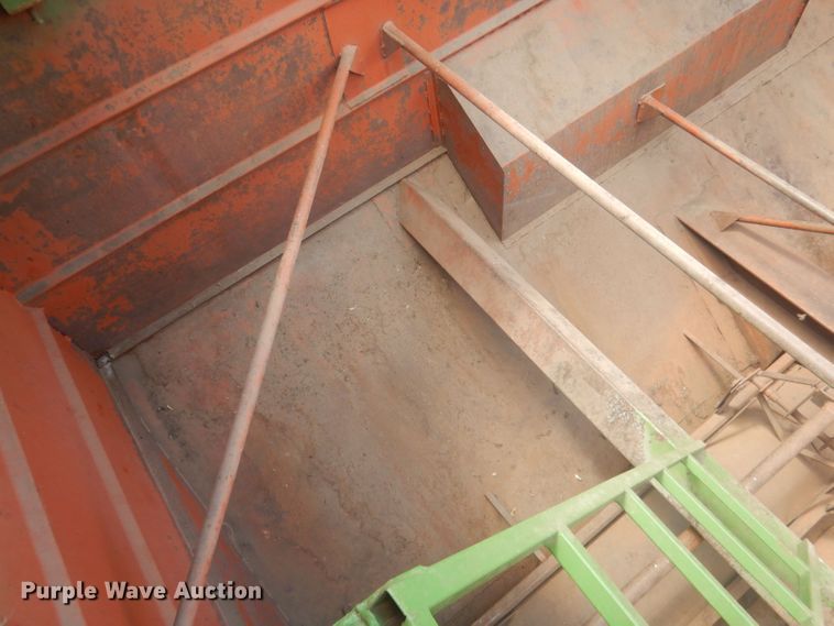 image for item DJ1323 Brent 800A  grain cart