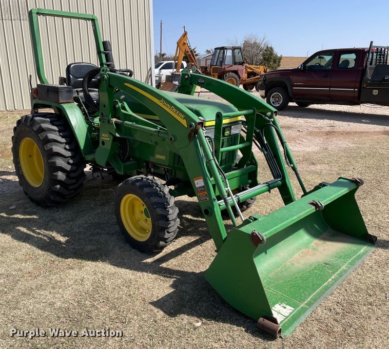 image for item DJ5098 2011 John Deere 3005  MFWD tractor