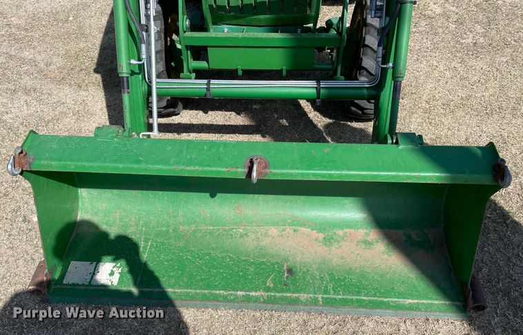 image for item DJ5098 2011 John Deere 3005  MFWD tractor
