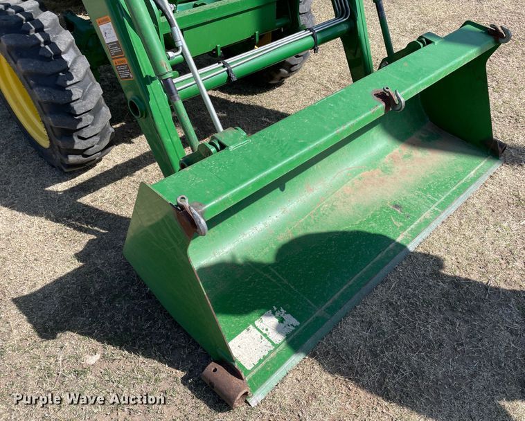 image for item DJ5098 2011 John Deere 3005  MFWD tractor