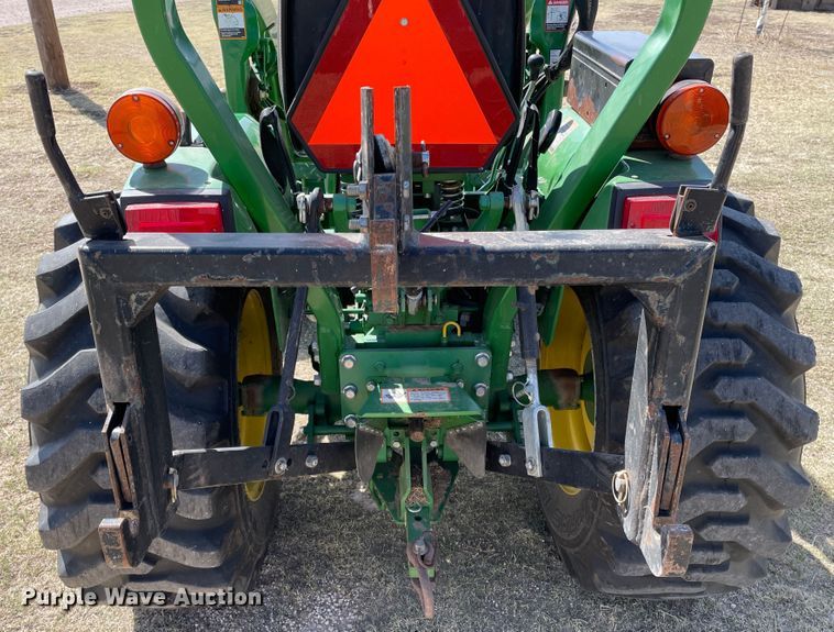 image for item DJ5098 2011 John Deere 3005  MFWD tractor