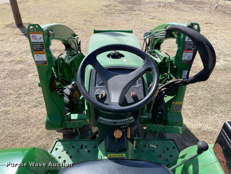 image for item DJ5098 2011 John Deere 3005  MFWD tractor