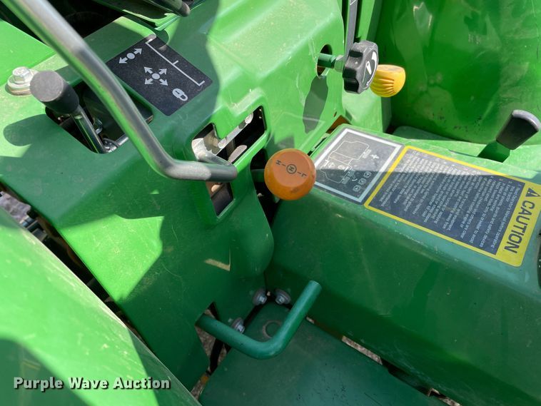 image for item DJ5098 2011 John Deere 3005  MFWD tractor