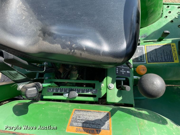 image for item DJ5098 2011 John Deere 3005  MFWD tractor