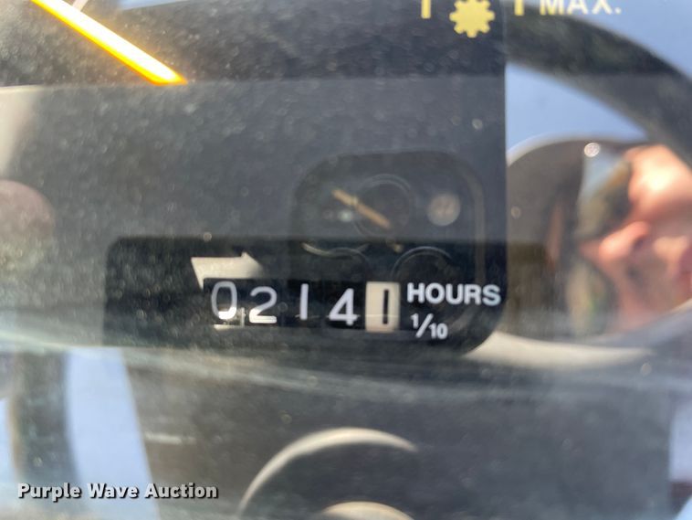 image for item DJ5098 2011 John Deere 3005  MFWD tractor