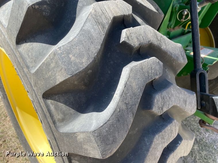 image for item DJ5098 2011 John Deere 3005  MFWD tractor