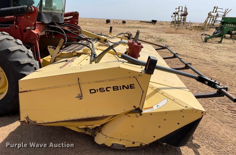 image for item DJ5162 2000 New Holland HW340  windrower