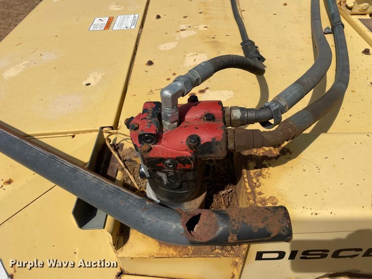 image for item DJ5162 2000 New Holland HW340  windrower