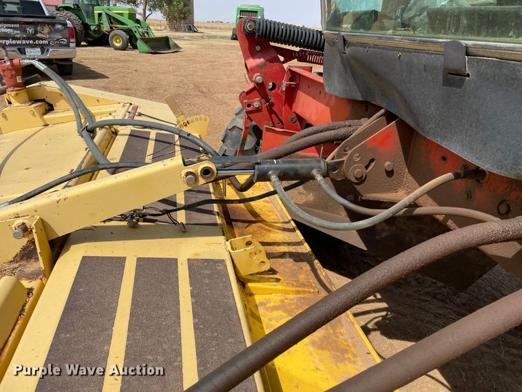 image for item DJ5162 2000 New Holland HW340  windrower