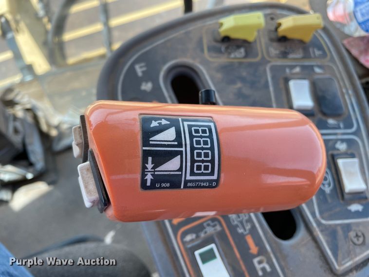 image for item DJ5162 2000 New Holland HW340  windrower