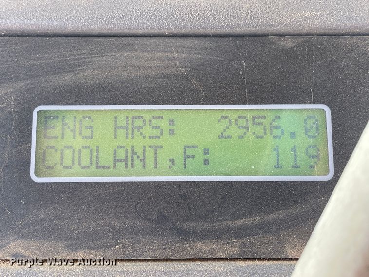 image for item DJ5162 2000 New Holland HW340  windrower