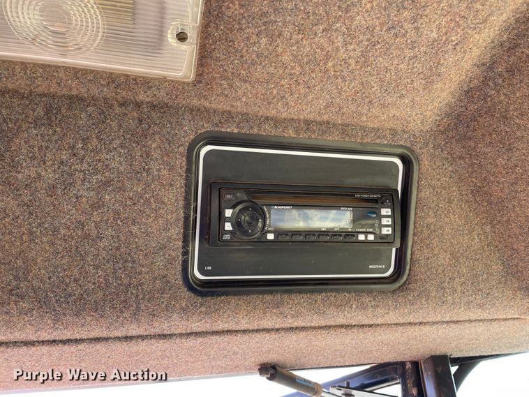 image for item DJ5162 2000 New Holland HW340  windrower