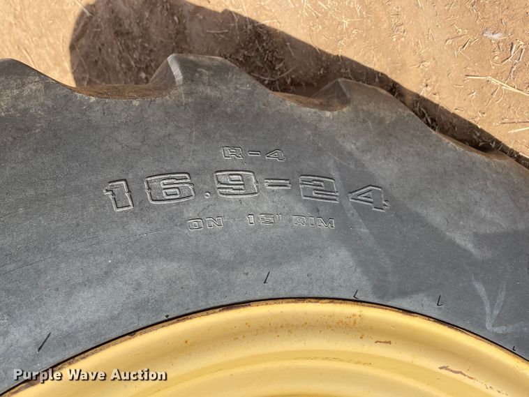 image for item DJ5162 2000 New Holland HW340  windrower