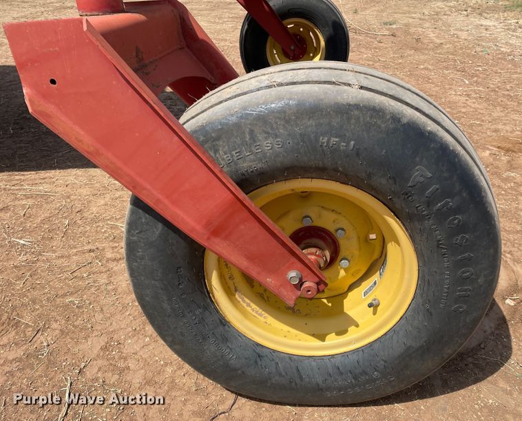 image for item DJ5162 2000 New Holland HW340  windrower