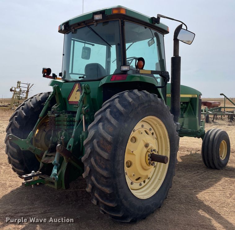 image for item DJ5168 1999 John Deere 8100  tractor