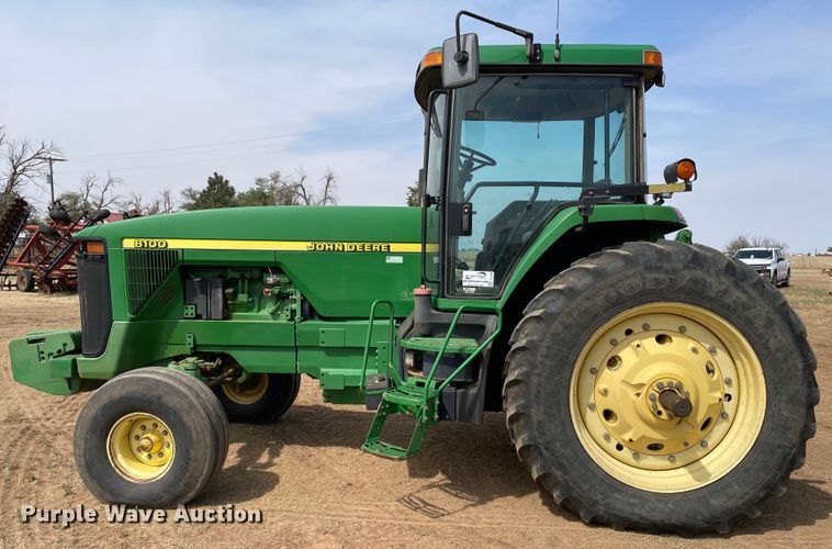 image for item DJ5168 1999 John Deere 8100  tractor