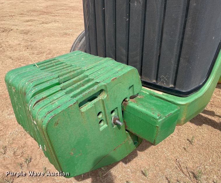 image for item DJ5168 1999 John Deere 8100  tractor