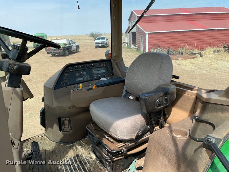 image for item DJ5168 1999 John Deere 8100  tractor