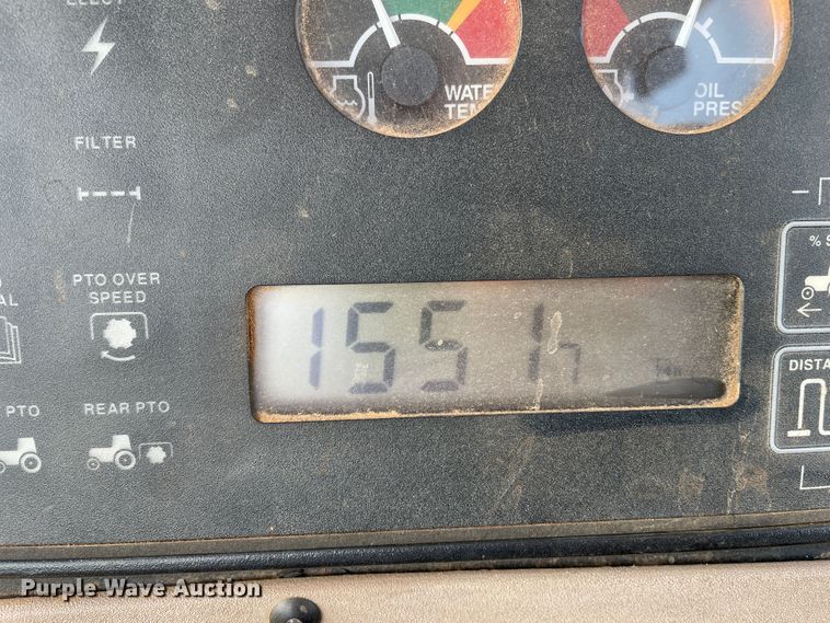 image for item DJ5168 1999 John Deere 8100  tractor