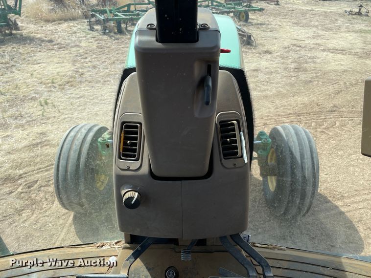 image for item DJ5168 1999 John Deere 8100  tractor