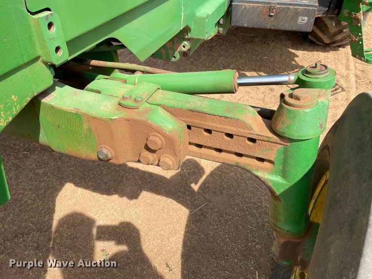 image for item DJ5168 1999 John Deere 8100  tractor