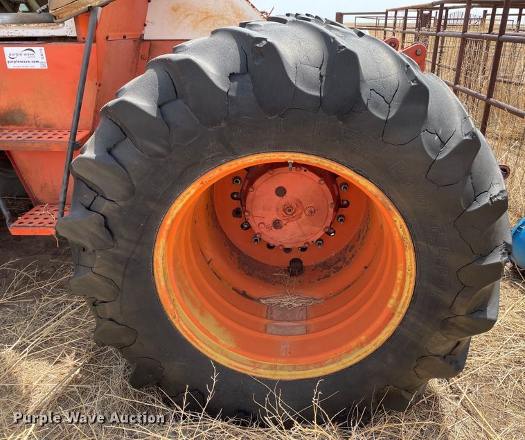 image for item DJ5173 1980 Case 4690  4WD tractor