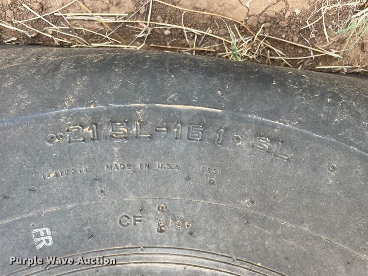 image for item DJ5174 2014 John Deere 569  round baler