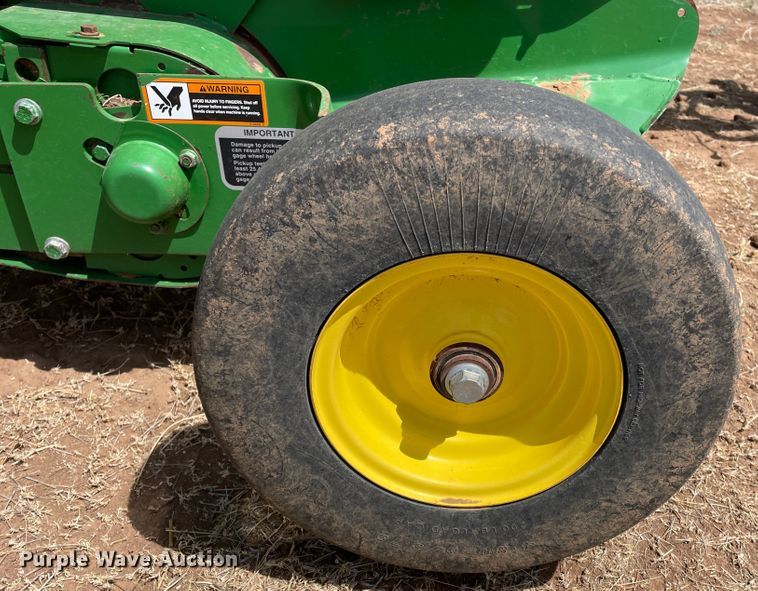 image for item DJ5174 2014 John Deere 569  round baler