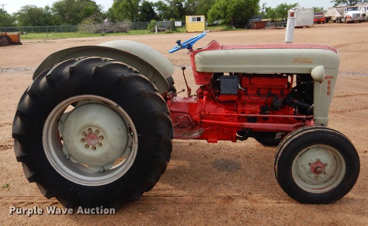 image for item DK0964 Ford 850  tractor