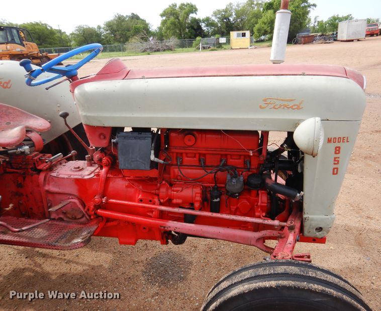 image for item DK0964 Ford 850  tractor