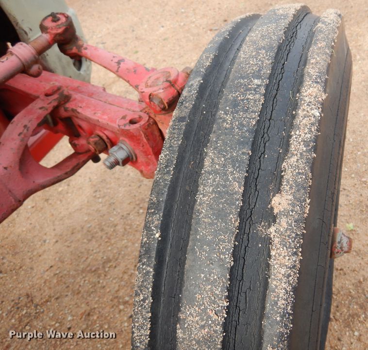 image for item DK0964 Ford 850  tractor