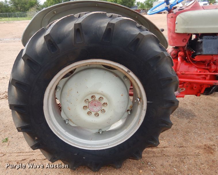 image for item DK0964 Ford 850  tractor