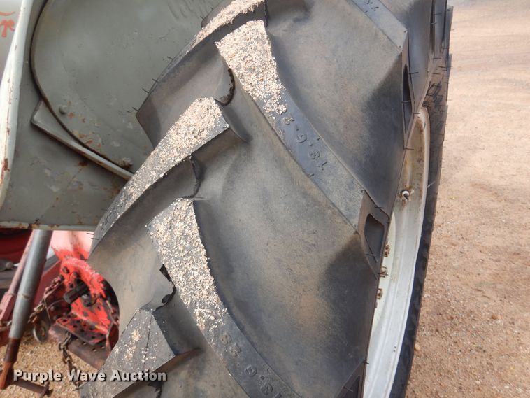 image for item DK0964 Ford 850  tractor