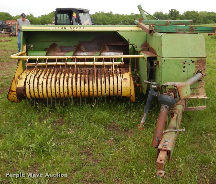 image for item DK0973 John Deere 346  small square baler