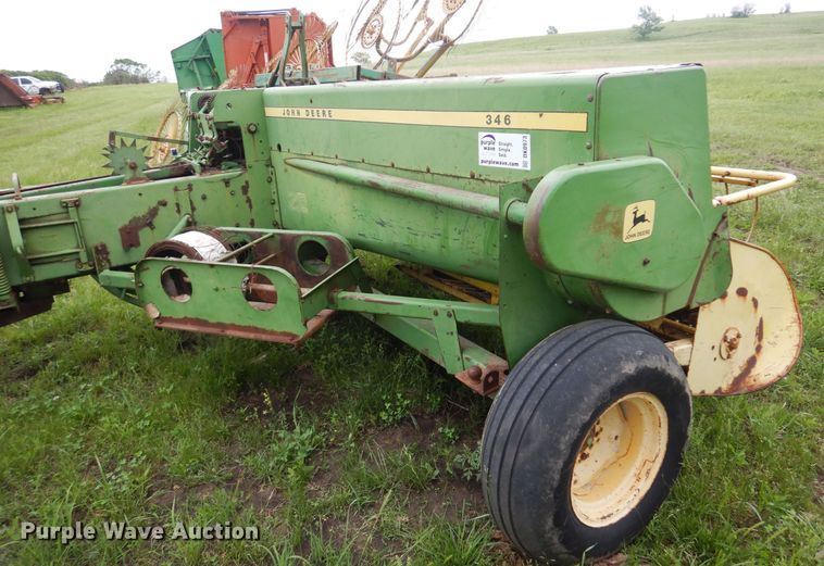 image for item DK0973 John Deere 346  small square baler