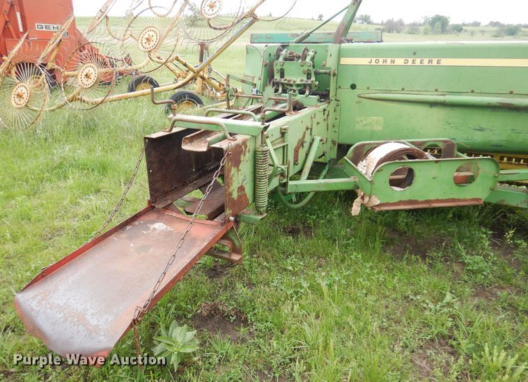 image for item DK0973 John Deere 346  small square baler