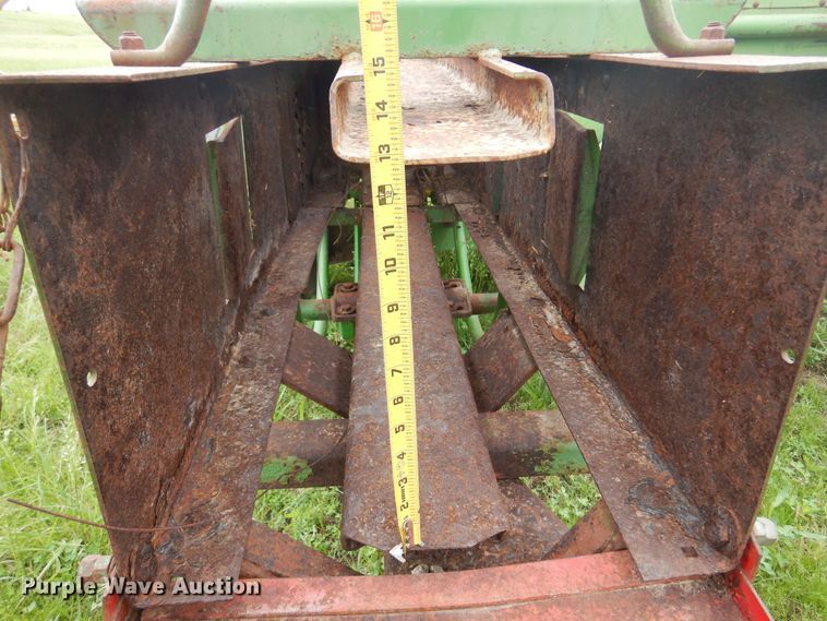 image for item DK0973 John Deere 346  small square baler