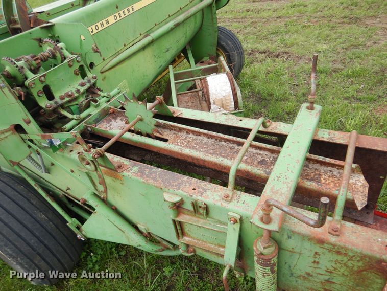 image for item DK0973 John Deere 346  small square baler