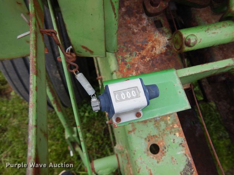 image for item DK0973 John Deere 346  small square baler