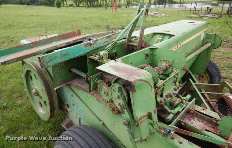 image for item DK0973 John Deere 346  small square baler